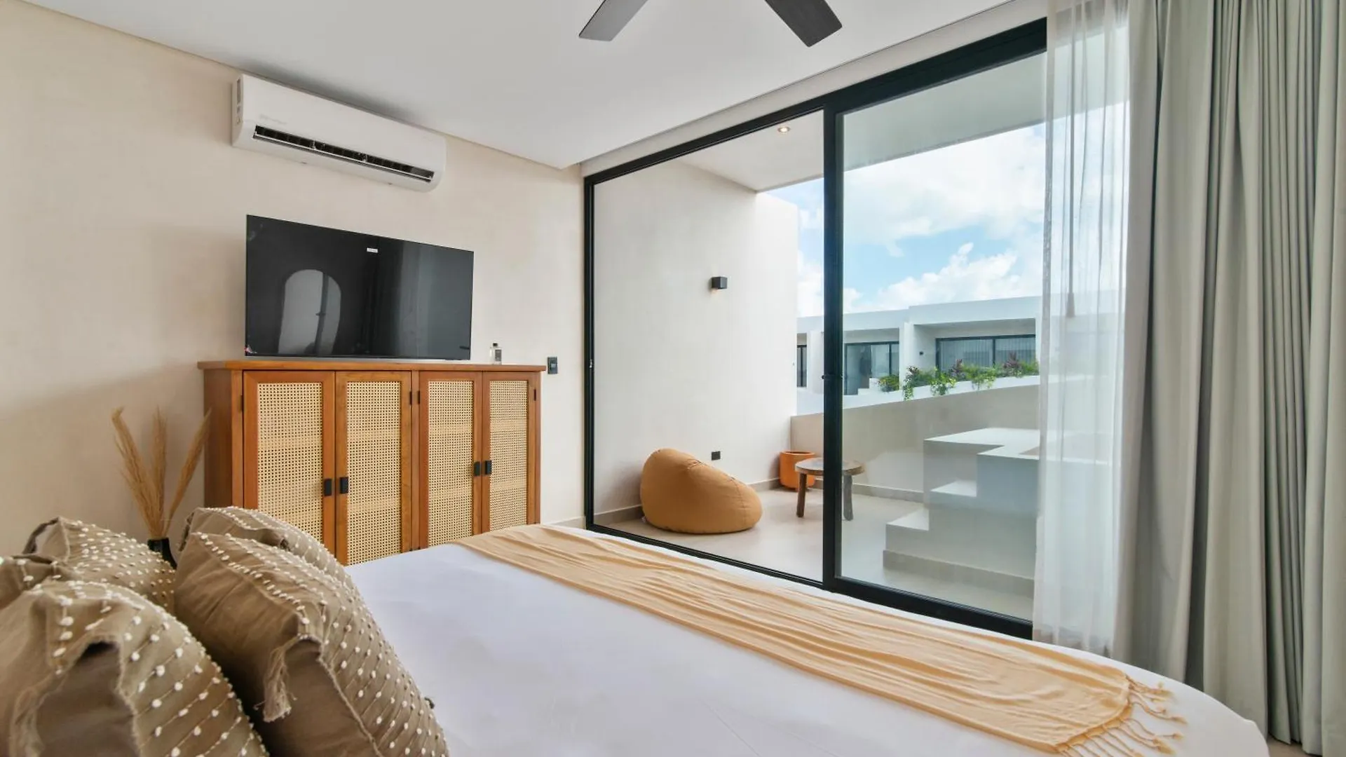 Guest Inn Home - Elements Suites Tulum 4*,